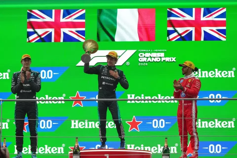 Kimi Antonelli gana el Gran Premio de China
